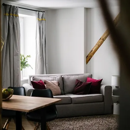 Am Marktplatz Apartment Landskron By Seebnb Treffen